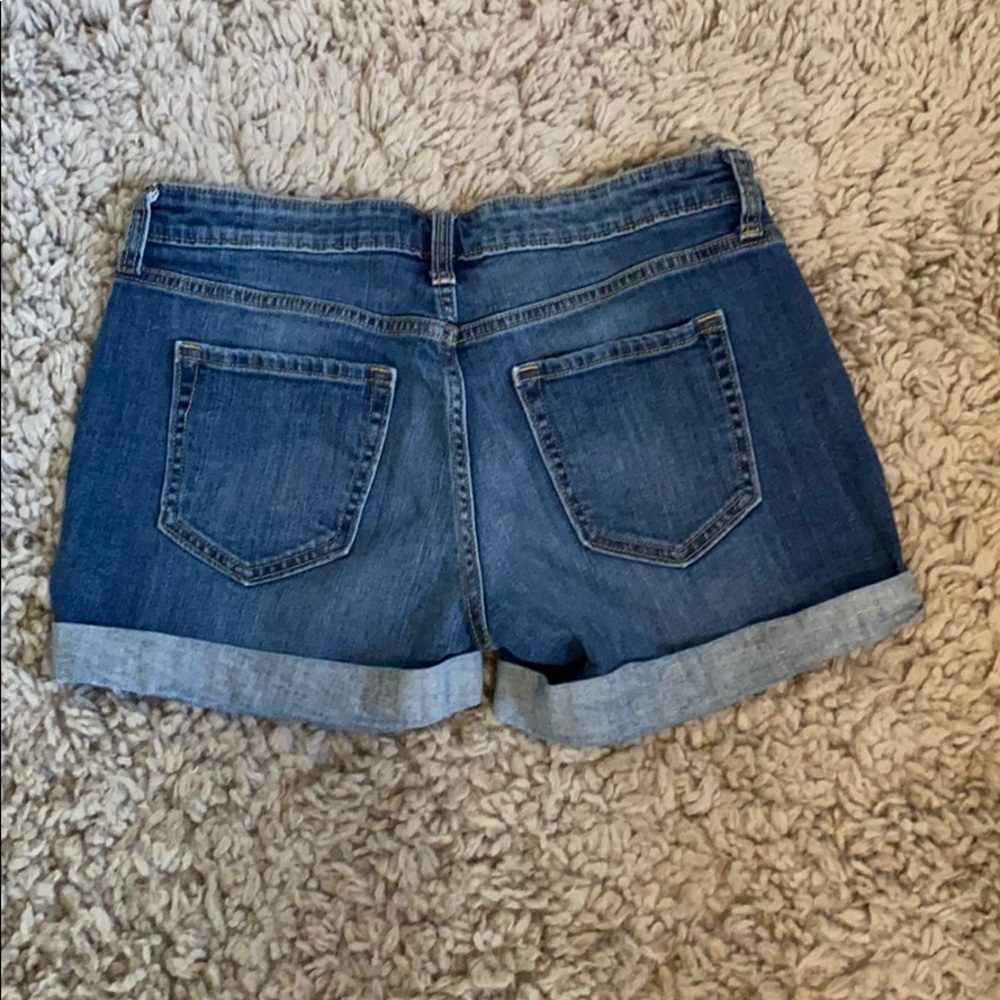 GAP Sexy Boyfriend Short - Picture 3 of 3